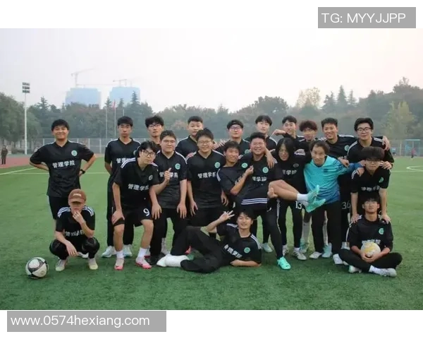 足球明星们的友谊故事:绿茵场上的兄弟情与团结力量 足球明星们的友谊故事:绿茵场上的兄弟情与团结力量