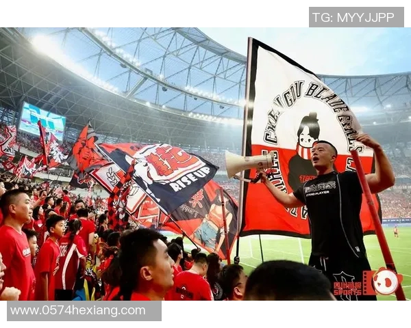 足球明星联手献唱激情旋律点燃赛场热情的音乐盛宴 足球明星联手献唱激情旋律点燃赛场热情的音乐盛宴